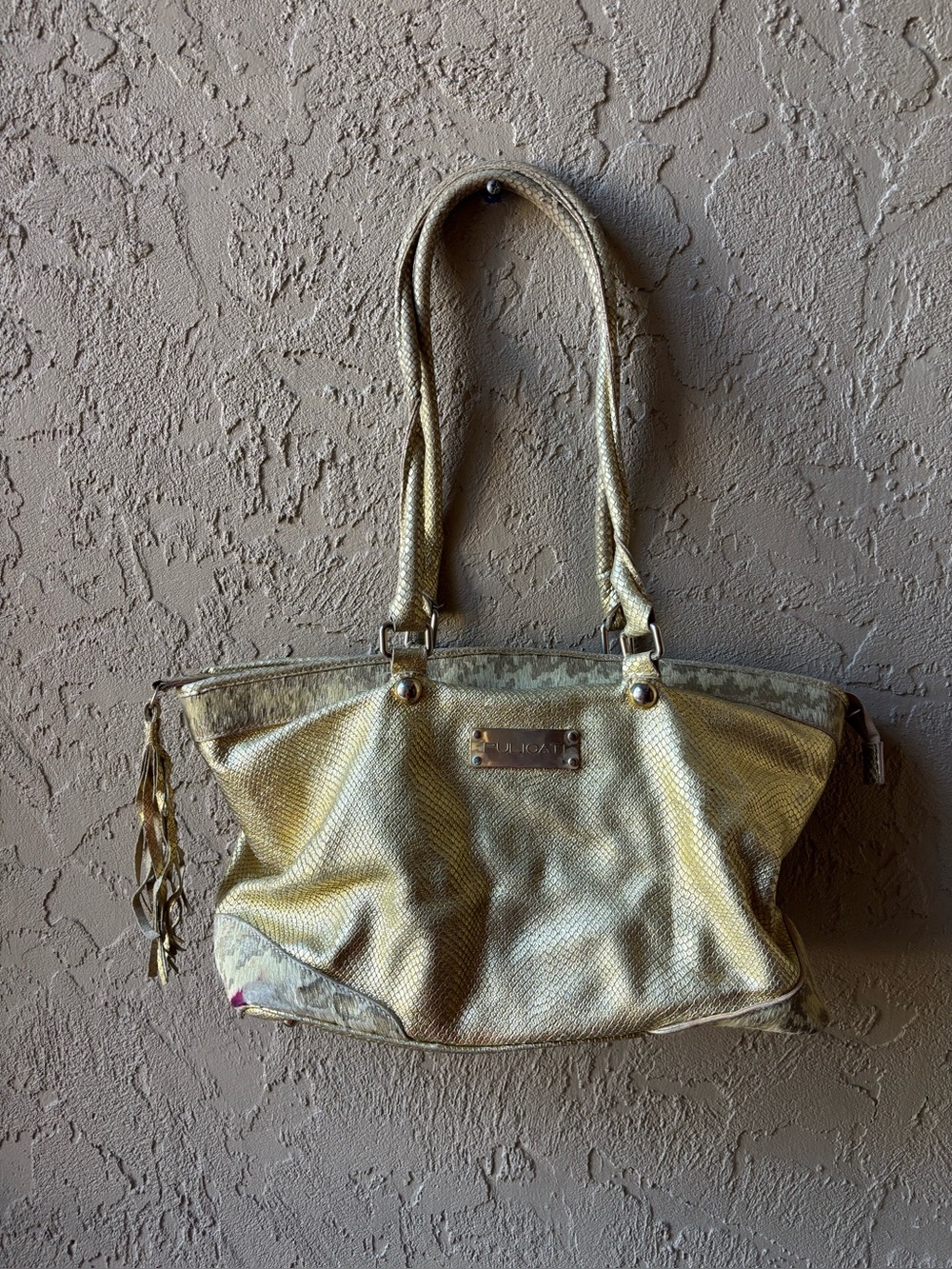 Pulicati Womens Learher Zippered Textured Shoulder Handbag Gold Size Medium
